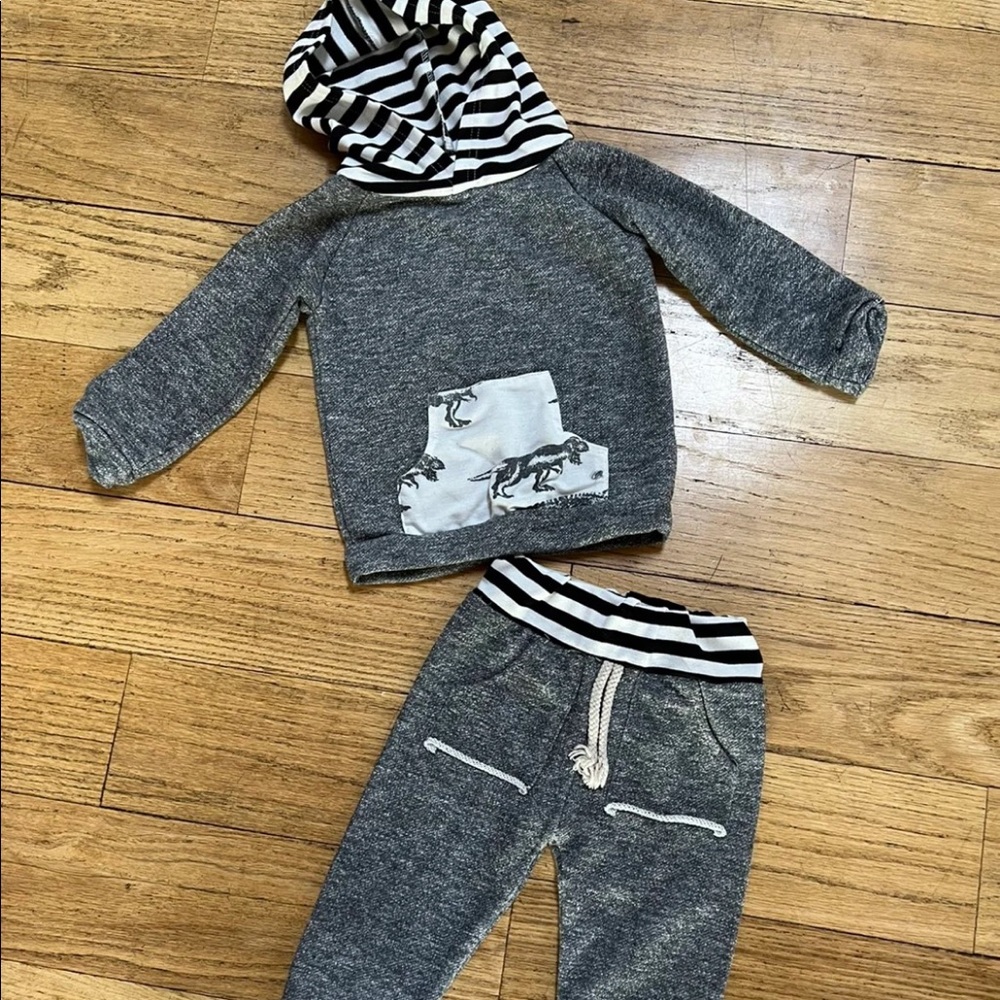 2/3 lounge outfit